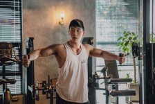 大丰肌肉男模(肌肉男模板)