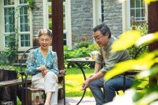 大丰坦言带老伴游遍中国(我和老伴去旅游)