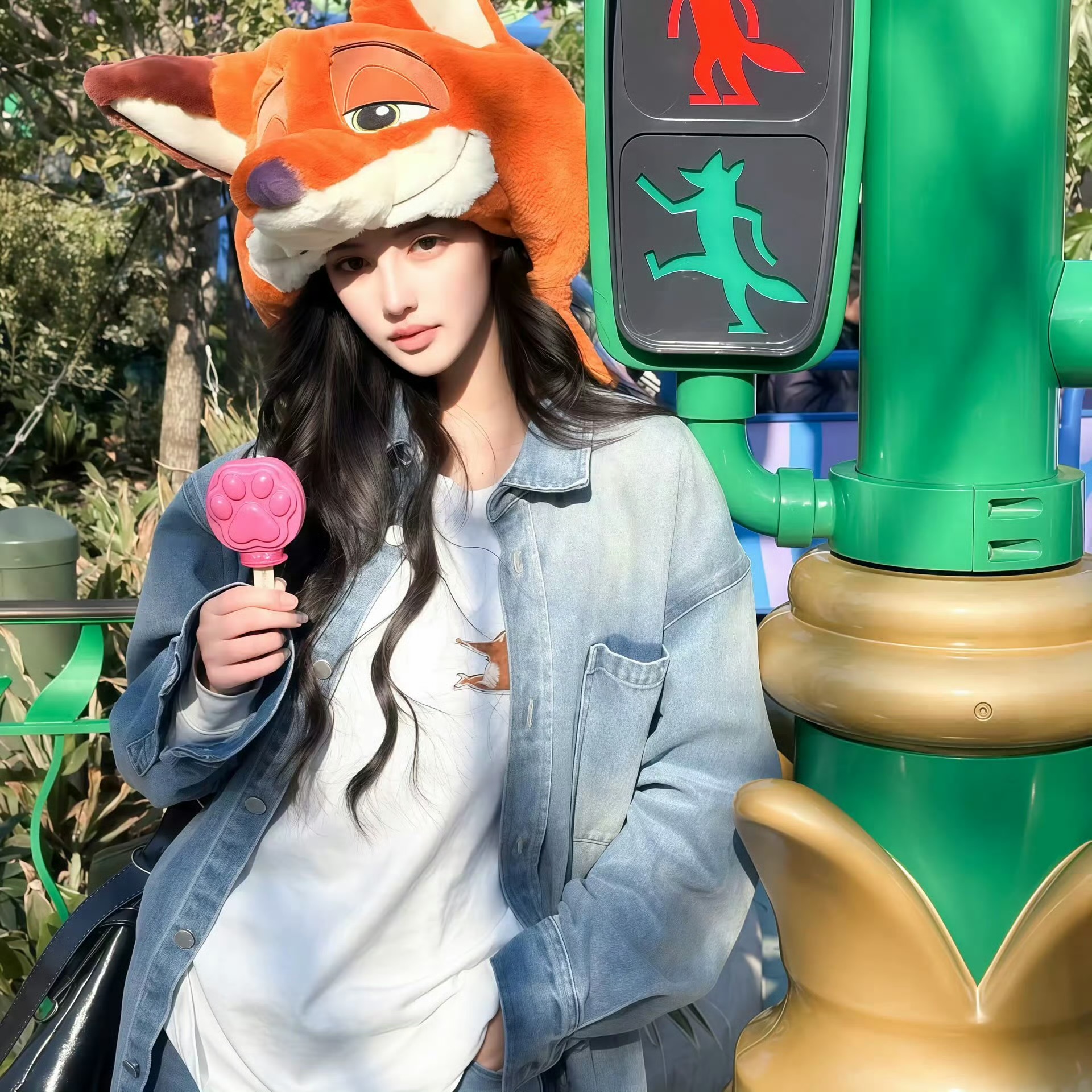 大丰伴游女生 | 屈芷烟的资料
